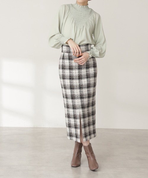 N.(N. Natural Beauty Basic)(エヌエヌナチュラルビューティーベーシック)の「◆シャーリングヨークハイネックブラウス(シャツ/ブラウス・レディース・モカ/ナチュラル/ライトグリーン・MEDIUM)」の18枚目の写真