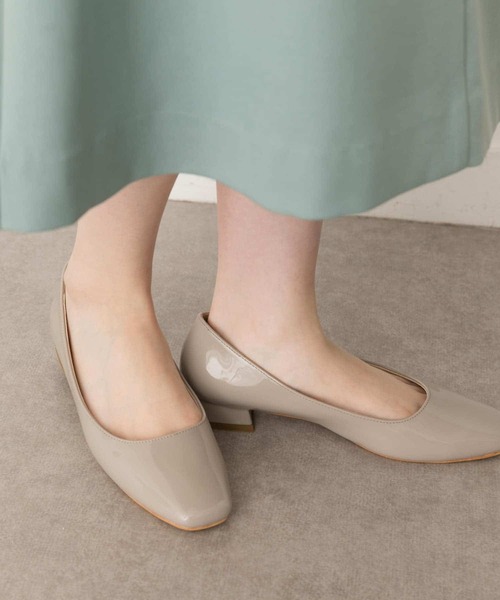 RODE SKO(ロデスコ)の「晴雨兼用2.5cmスクエアトゥパンプス(パンプス・レディース・グレー/ブラウン系その他・37/36/38)」の1枚目の写真