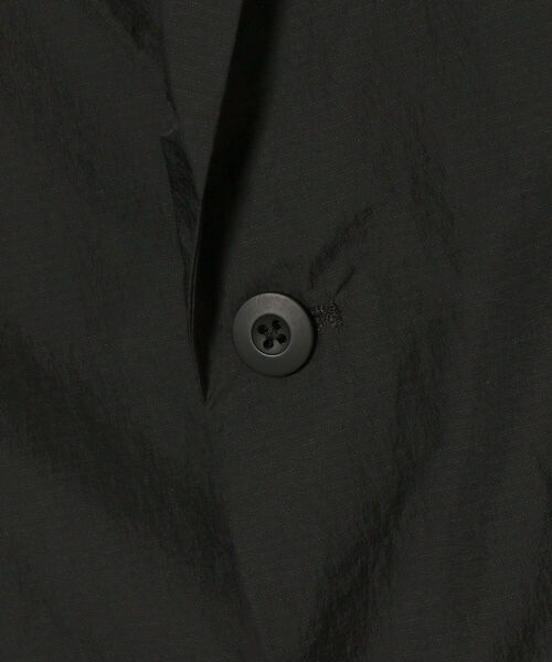 BEAMS LIGHTS（ビームスライツ）の「BEAMS LIGHTS / ドライタッチ ナイロン 2ボタン ジャケット（テーラードジャケット・メンズ・ブラック/オリーブ・LARGE/SMALL/MEDIUM/X-LARGE）」の4枚目の写真