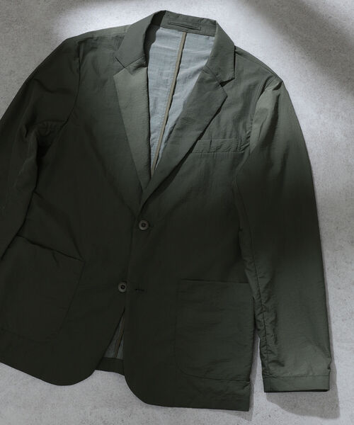 BEAMS LIGHTS（ビームスライツ）の「BEAMS LIGHTS / ドライタッチ ナイロン 2ボタン ジャケット（テーラードジャケット・メンズ・ブラック/オリーブ・LARGE/SMALL/MEDIUM/X-LARGE）」の10枚目の写真