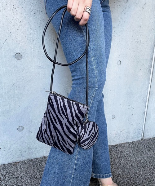 SPIRALGIRL(スパイラルガール)の「アニマルパターンマルチBAG(ショルダーバッグ・レディース・レオパード/ホワイト系/グレー系・FREE)」の5枚目の写真