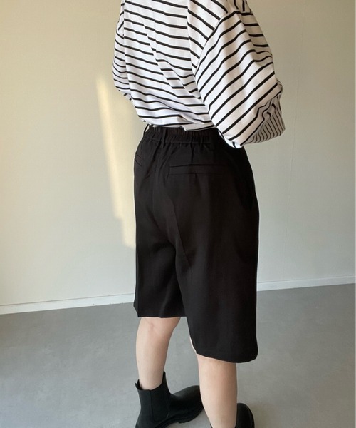 y/m by misato（イムバイミサト）の「エステルツイルハーフパンツ（その他パンツ・レディース・ブラック/オフホワイト/グレイッシュベージュ・FREE）」の12枚目の写真