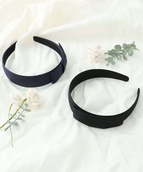 MAJESTIC LEGON（マジェスティックレゴン）の「上品リボンカチューシャ（カチューシャ・レディース・ネイビー/ブラック・FREE）」の2枚目の写真