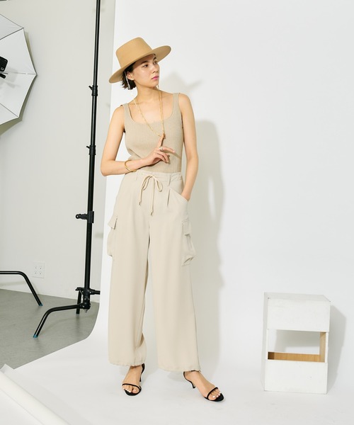 Whim Gazette（ウィムガゼット）の「【THE PAUSE】ブークレカップインキャミ（キャミソール・レディース・ベージュ/チャコールグレー・FREE）」の16枚目の写真