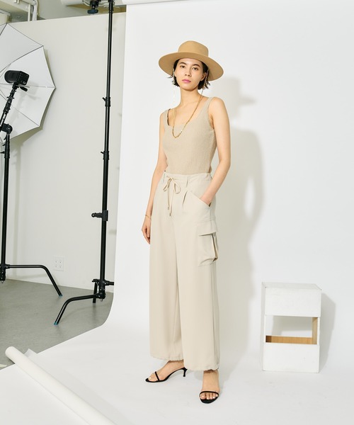 Whim Gazette（ウィムガゼット）の「【THE PAUSE】ブークレカップインキャミ（キャミソール・レディース・ベージュ/チャコールグレー・FREE）」の11枚目の写真