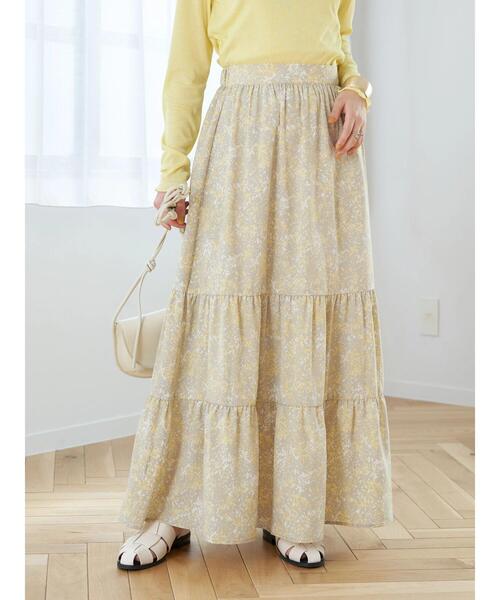 earth music&ecology(アースミュージックアンドエコロジー)の「2段ティアードプリントスカート(スカート・レディース・ベージュ/ネイビー・FREE)」の4枚目の写真