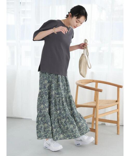 earth music&ecology(アースミュージックアンドエコロジー)の「2段ティアードプリントスカート(スカート・レディース・ベージュ/ネイビー・FREE)」の15枚目の写真