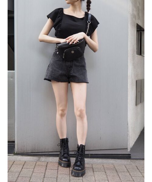 EVRIS（エヴリス）の「BASICデニムショートパンツ（デニムパンツ・レディース・ブラック/ライトブルー/ベージュ・SMALL/MEDIUM）」の17枚目の写真