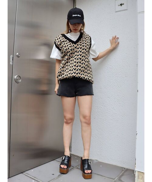 EVRIS（エヴリス）の「BASICデニムショートパンツ（デニムパンツ・レディース・ブラック/ライトブルー/ベージュ・SMALL/MEDIUM）」の20枚目の写真