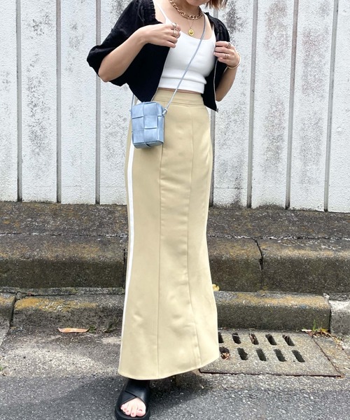 archives（アルシーヴ）の「サイドラインマーメイドスカート（スカート・レディース・ブラック/ベージュ/マスタード・MEDIUM）」の18枚目の写真