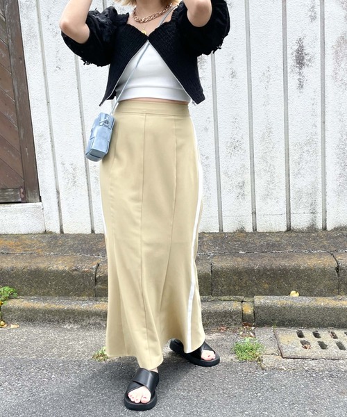 archives（アルシーヴ）の「サイドラインマーメイドスカート（スカート・レディース・ブラック/ベージュ/マスタード・MEDIUM）」の17枚目の写真