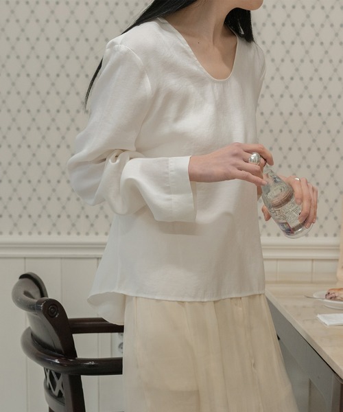 MUYMONA(ムイモナ)の「Back slit loose rayon blouse mmw22s002【MUYMONA】【2022SS】(シャツ/ブラウス・レディース・ブラック/ライトグリーン/ライトピンク/アイボリー・FREE)」の2枚目の写真