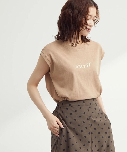 Green　Parks（グリーンパークス）の「フレンチスリーブワンポイントロゴTシャツ（Tシャツ/カットソー・レディース・ネイビー/ブラウン/オフホワイト・FREE）」の2枚目の写真