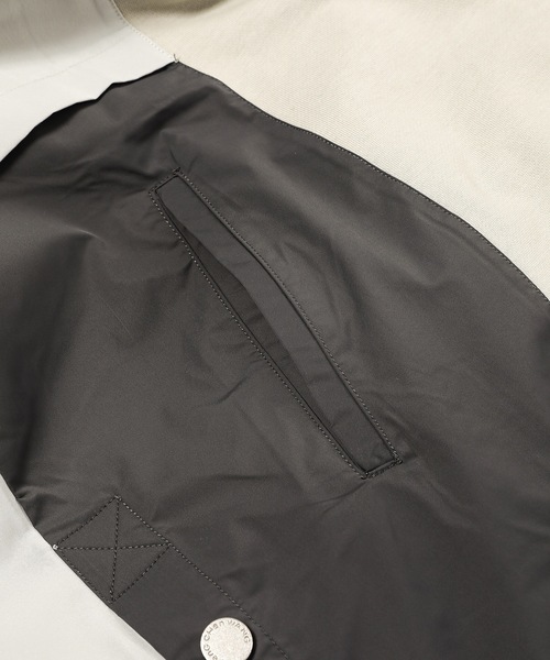 Feng Chen Wang（フェン・チェン・ワン）の「PATCH HOODIE（パーカー・メンズ・グレー・S/M/L）」の4枚目の写真