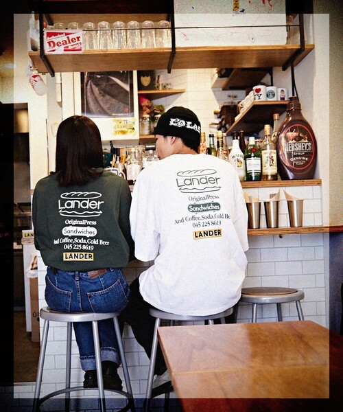 FREAK'S STORE(フリークスストア)の「WEB限定 LANDER×FREAK'S STORE/ランダー 別注 ビッグシルエット バックプリントTシャツ/刺繍(Tシャツ/カットソー・メンズ・ホワイト/ダークグリーン・SMALL/MEDIUM/LARGE/X-LARGE)」の7枚目の写真