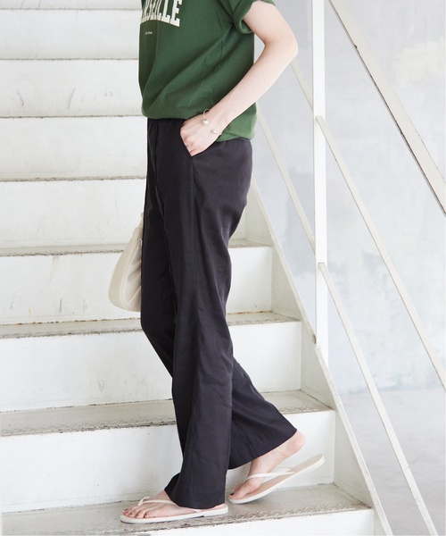 リネンピンタックセミフレアパンツ 38 黒 SLOBE IENA（スローブイエナ）の「リネンピンタックセミフレア