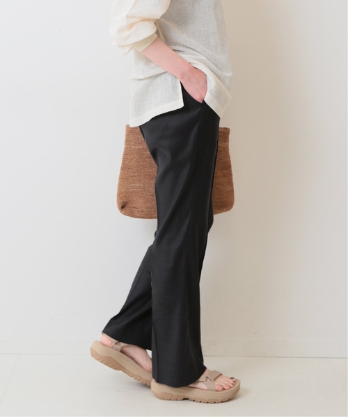 SLOBE IENA（スローブイエナ）の「《追加》リネンピンタックセミフレアパンツ（その他パンツ・レディース・ブラック/ベージュ・36/38）」の16枚目の写真
