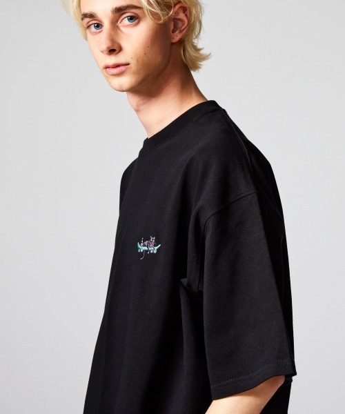 rehacer（レアセル）の「STAND : Animal Hang Out HW T-shirt / アニマルハングアウト　ヘビーウェイト Tシャツ（Tシャツ/カットソー・メンズ・ホワイト系その他/ブラック系その他/ホワイト系その他2/ブラック系その他2/ブラック系その他3/ホワイト系その他3・MEDIUM/LARGE/X-LARGE）」の10枚目の写真