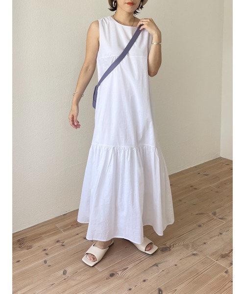 wee9s（ウィークス）の「relax tiered one piece / リラックスティアードワンピース（ワンピース・レディース・アイボリー/ブルー/ブラウン/ブラック・FREE）」の2枚目の写真