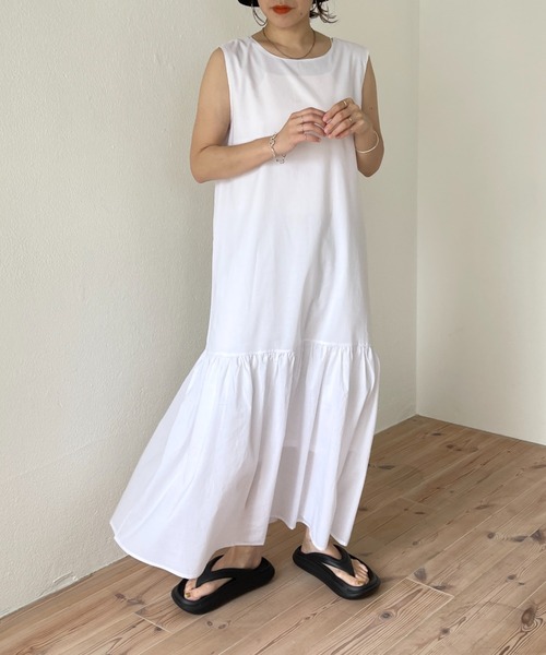 wee9s（ウィークス）の「relax tiered one piece / リラックスティアードワンピース（ワンピース・レディース・アイボリー/ブルー/ブラウン/ブラック・FREE）」の8枚目の写真