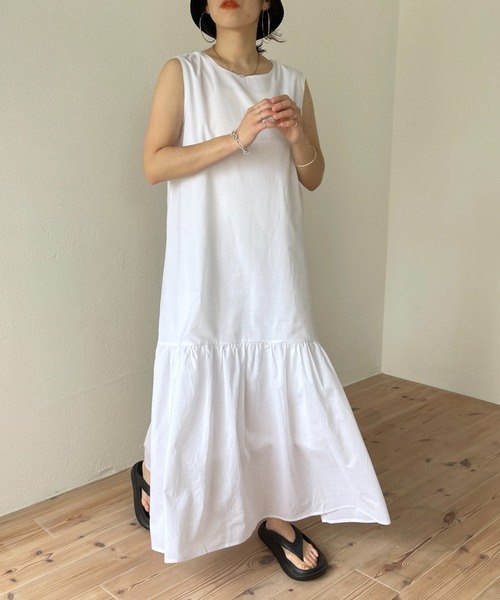 wee9s（ウィークス）の「relax tiered one piece / リラックスティアードワンピース（ワンピース・レディース・アイボリー/ブルー/ブラウン/ブラック・FREE）」の10枚目の写真