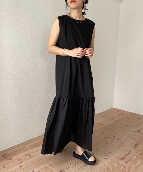 wee9s（ウィークス）の「relax tiered one piece / リラックスティアードワンピース（ワンピース・レディース・アイボリー/ブルー/ブラウン/ブラック・FREE）」の11枚目の写真