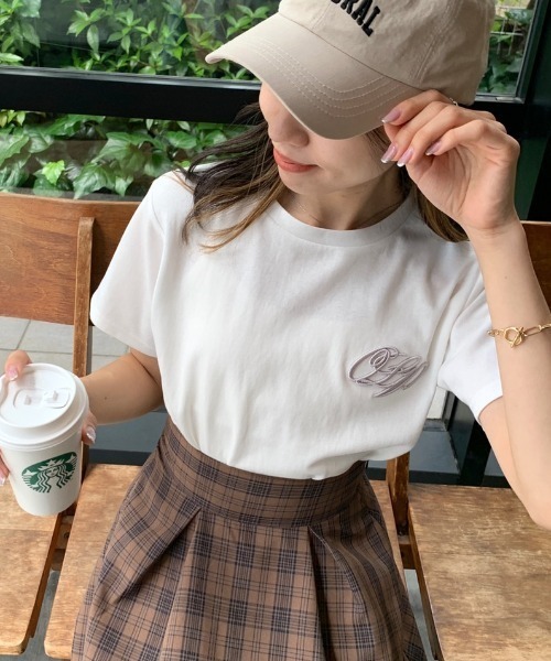 OLIVE des OLIVE（オリーブデオリーブ）の「オーガンジーリボン付Ｔシャツ（Tシャツ/カットソー・レディース・ブラック/オフホワイト/サックスブルー・FREE）」の4枚目の写真