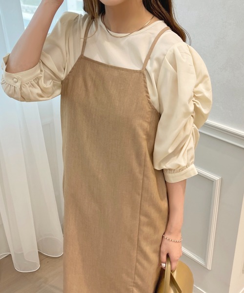 apres jour(アプレジュール)の「ギャザースリーブブラウス【ZOZOTOWN限定アイテム】(シャツ/ブラウス・レディース・ブラック/ベージュ/オフホワイト・X-LARGE/フリー)」の3枚目の写真