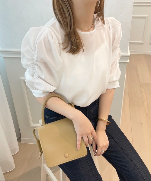 apres jour(アプレジュール)の「ギャザースリーブブラウス【ZOZOTOWN限定アイテム】(シャツ/ブラウス・レディース・ブラック/ベージュ/オフホワイト・X-LARGE/フリー)」の7枚目の写真