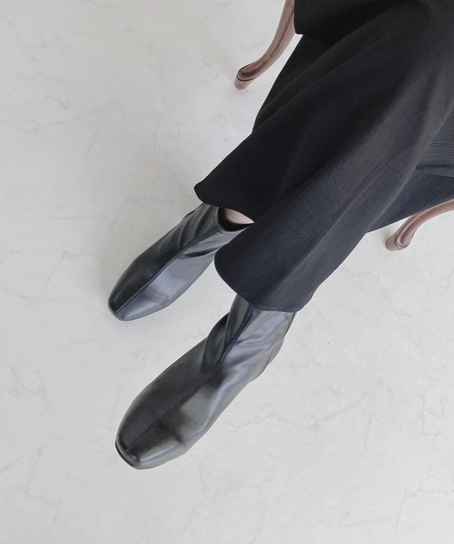 AS KNOW AS plus（アズノゥアズプラス）の「◇すらりストレッチブーツ（ブーツ・レディース・ブラック/アイボリー・M/L）」の7枚目の写真