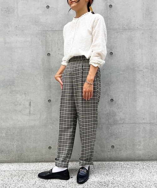 LBC(エルビーシー)の「タックテーパードパンツ(その他パンツ・レディース・ブラック/ライトブラウン/その他35・M/L)」の15枚目の写真