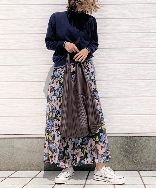 Q（キュー）の「フラワープリーツスカート（スカート・レディース・ブラック系その他/ブルー系その他・MEDIUM）」の9枚目の写真