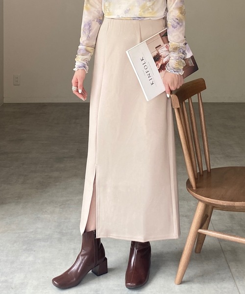 She's Closet(シーズクローゼット)の「サイドスリット入りポンチロングナロースカート(スカート・レディース・ブラック/パープル/ピンク/グリーン/マスタード/グレイッシュベージュ/テラコッタ・FREE)」の2枚目の写真