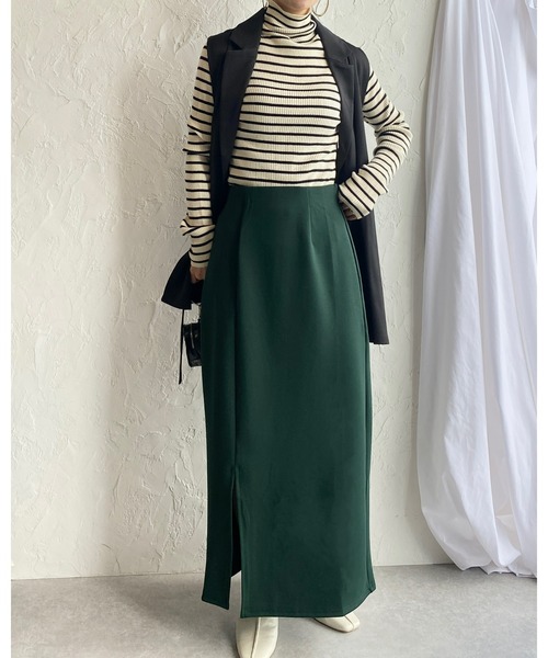 She's Closet(シーズクローゼット)の「サイドスリット入りポンチロングナロースカート(スカート・レディース・ブラック/パープル/ピンク/グリーン/マスタード/グレイッシュベージュ/テラコッタ・FREE)」の18枚目の写真