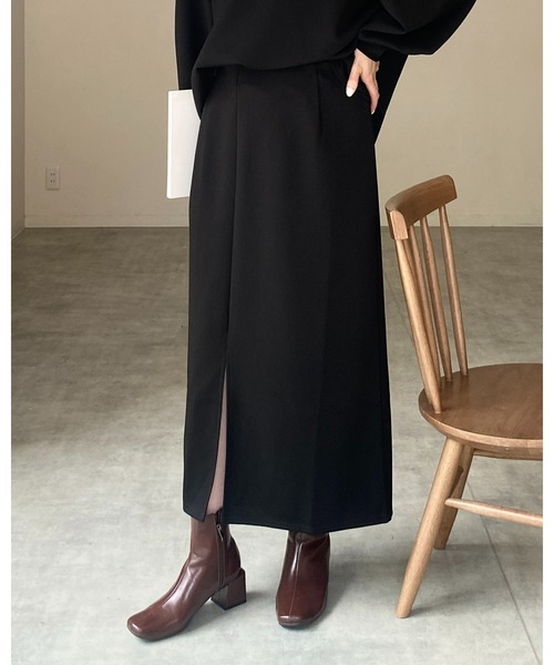 She's Closet(シーズクローゼット)の「サイドスリット入りポンチロングナロースカート(スカート・レディース・ブラック/パープル/ピンク/グリーン/マスタード/グレイッシュベージュ/テラコッタ・FREE)」の21枚目の写真