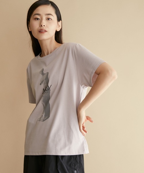 NERGY（ナージー）の「【UV】アフロディーテプリント半袖Tシャツ（Tシャツ/カットソー・レディース・ベージュ/ネイビー/ブラウン・FREE）」の2枚目の写真