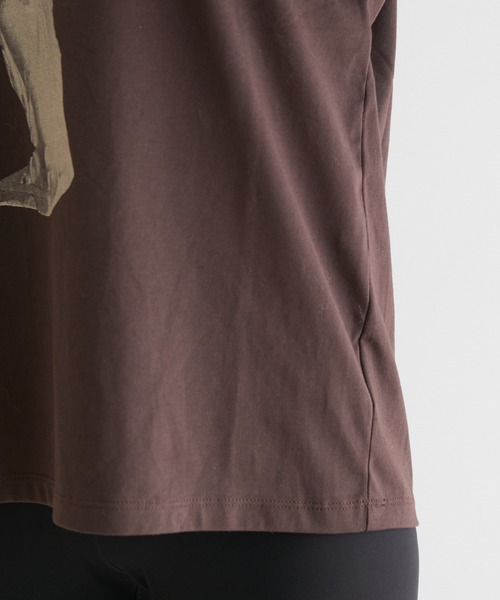 NERGY（ナージー）の「【UV】アフロディーテプリント半袖Tシャツ（Tシャツ/カットソー・レディース・ベージュ/ネイビー/ブラウン・FREE）」の8枚目の写真