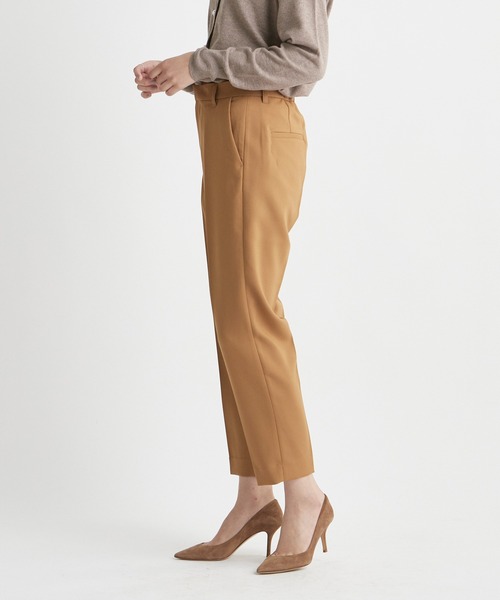 INED CLARO（イネドクラロ）の「テーパードパンツ【セットアップ対応】（その他パンツ・レディース・キャメル/ネイビー/ベージュ・7号/9号）」の5枚目の写真