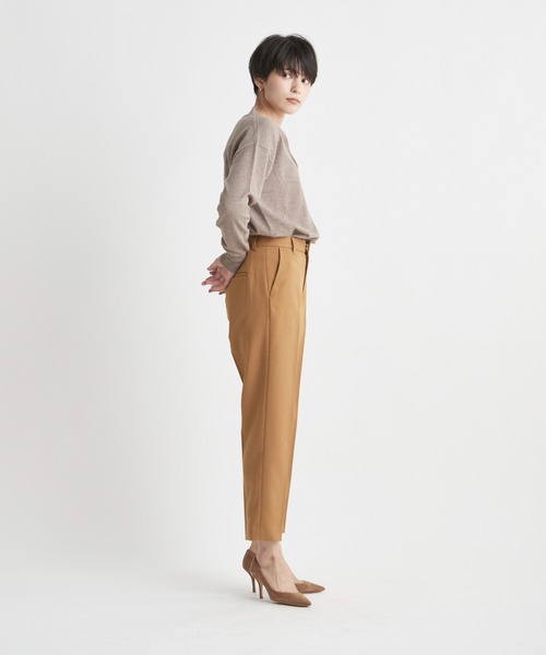 INED CLARO（イネドクラロ）の「テーパードパンツ【セットアップ対応】（その他パンツ・レディース・キャメル/ネイビー/ベージュ・7号/9号）」の10枚目の写真