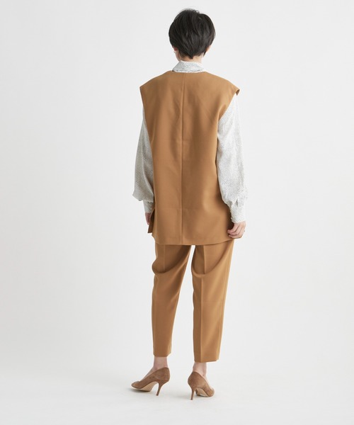 INED CLARO（イネドクラロ）の「テーパードパンツ【セットアップ対応】（その他パンツ・レディース・キャメル/ネイビー/ベージュ・7号/9号）」の13枚目の写真