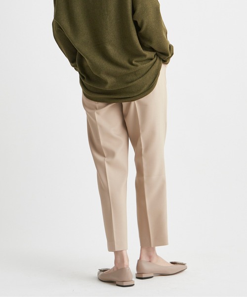 INED CLARO（イネドクラロ）の「テーパードパンツ【セットアップ対応】（その他パンツ・レディース・キャメル/ネイビー/ベージュ・7号/9号）」の16枚目の写真