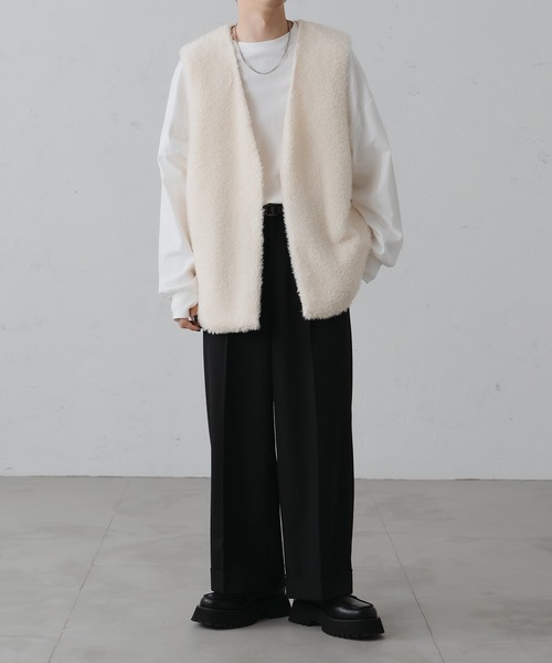 fupel（フぺル）の「ボリュームファーベスト(UNISEX)（ベスト