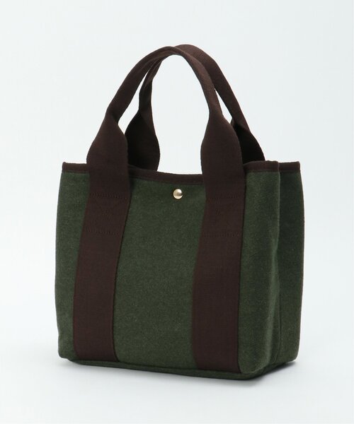 LBC(エルビーシー)の「ファスナー仕切りトートバッグ(トートバッグ・レディース・グリーン系/ネイビー/キャメル/ダークグレー/グレー/ベージュ/ブラック・FREE)」の6枚目の写真