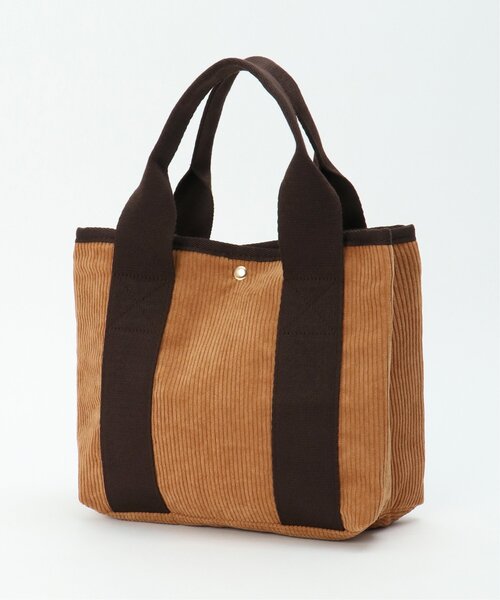 LBC(エルビーシー)の「ファスナー仕切りトートバッグ(トートバッグ・レディース・グリーン系/ネイビー/キャメル/ダークグレー/グレー/ベージュ/ブラック・FREE)」の8枚目の写真