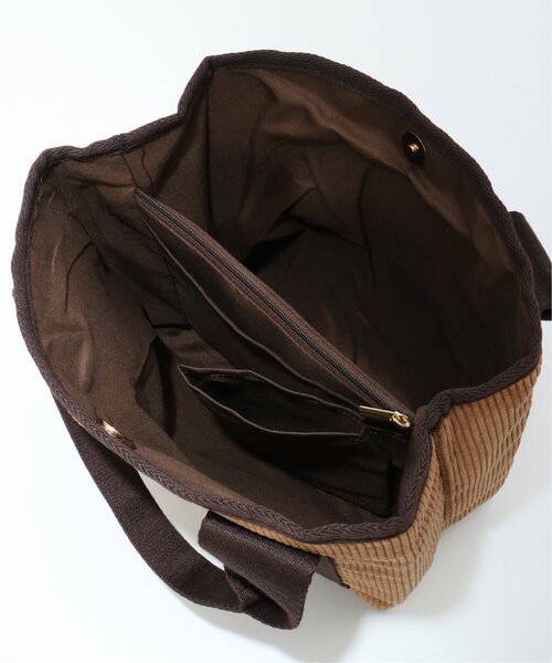 LBC(エルビーシー)の「ファスナー仕切りトートバッグ(トートバッグ・レディース・グリーン系/ネイビー/キャメル/ダークグレー/グレー/ベージュ/ブラック・FREE)」の13枚目の写真