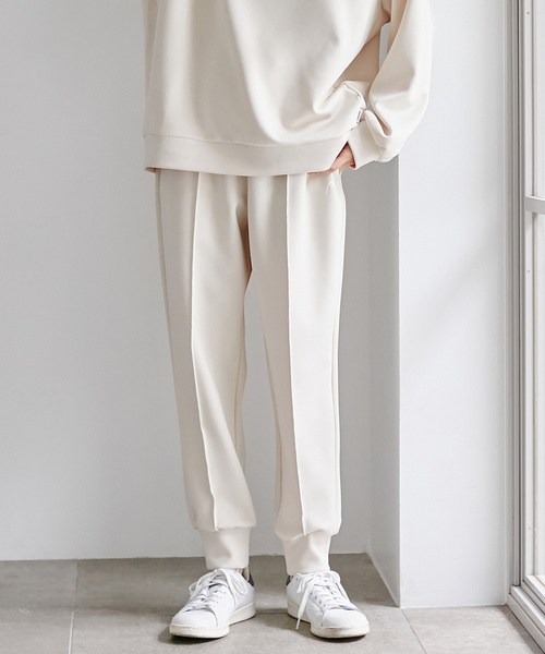 Days(デイズ)の「【HEAD】センターシームゆるジョガーパンツ(その他パンツ・レディース・アイボリー/サックスブルー/ピンク/ブラック・M/L/LL)」の9枚目の写真