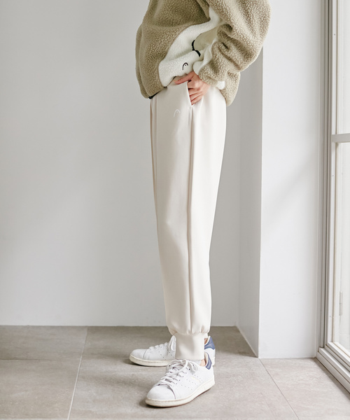 Days(デイズ)の「【HEAD】センターシームゆるジョガーパンツ(その他パンツ・レディース・アイボリー/サックスブルー/ピンク/ブラック・M/L/LL)」の12枚目の写真