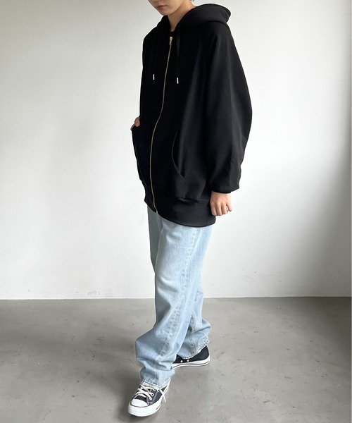 Amourire(アムリール)の「BIGシルエットジップアップパーカー(パーカー・レディース・パープル/ライトベージュ/ブラック/ダークグリーン/ブルー・M/L)」の8枚目の写真