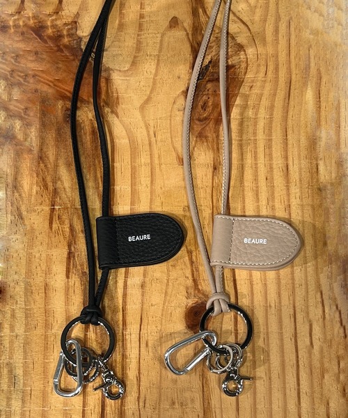 Beau're（ヴュレ）の「BEAURE ヴュレ カウレザー モバイル＆マスクストラップ ショルダー（スマホグッズ・レディース・ベージュ/ブラック/シルバー/ブルー系その他/ライラック/ペールイエロー・FREE）」の7枚目の写真