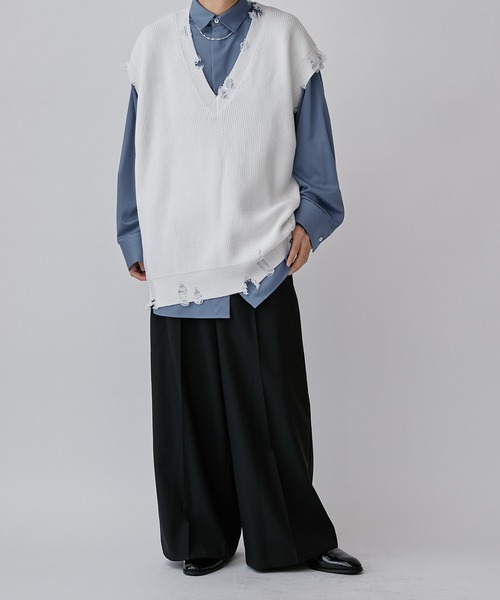 Lui's（ルイス）の「ダメージVネックニットベスト（ベスト・メンズ・ブラック/ブルー/オフホワイト・FREE）」の8枚目の写真